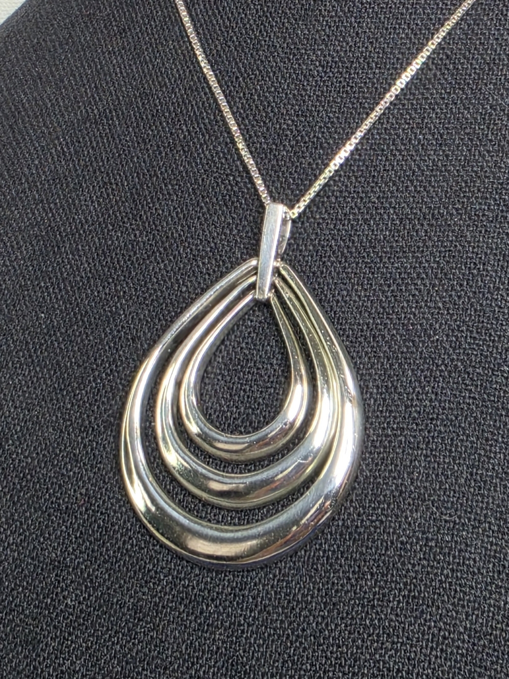 OC Tanner Vintage Sterling Silver Teardrop Layered Pendant Necklace